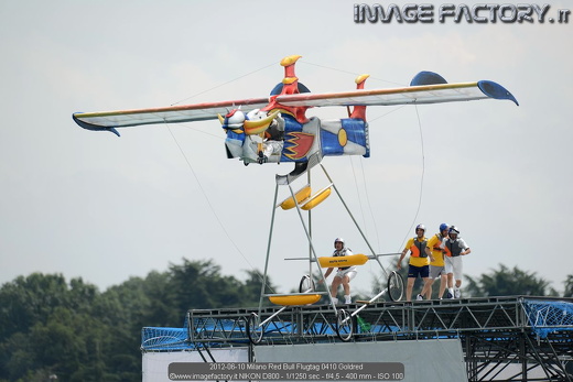 2012-06-10 Milano Red Bull Flugtag 0410 Goldred